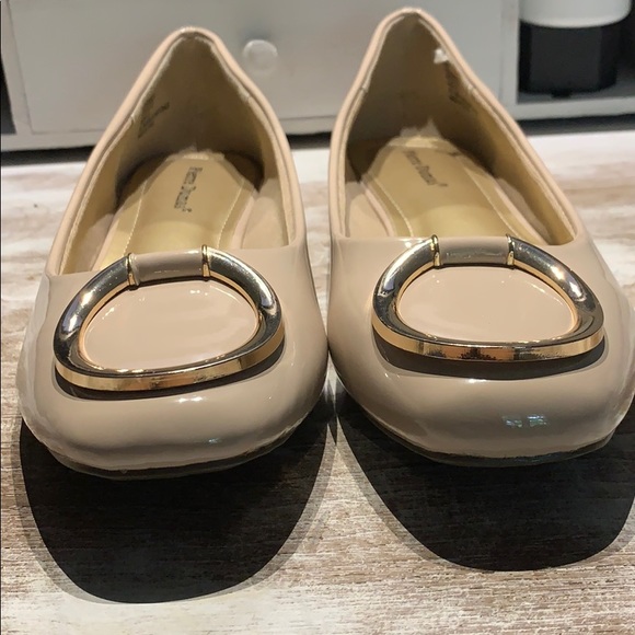 Tan Flats - Picture 3 of 3